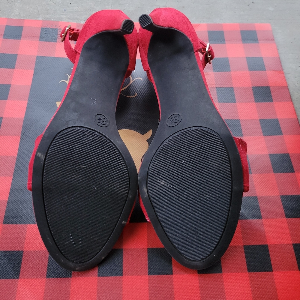 A New Day red faux suede ruffled heels - Picture 6 of 7